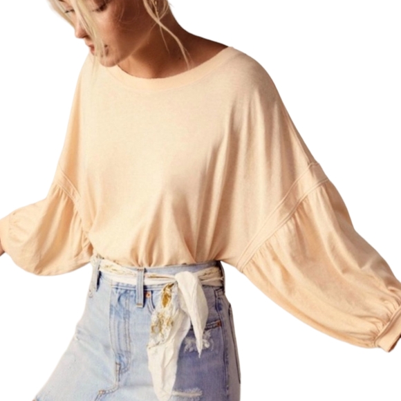 We The Free Tops - NWT We the Free / Free People off the shoulder balloon oversized Boho top